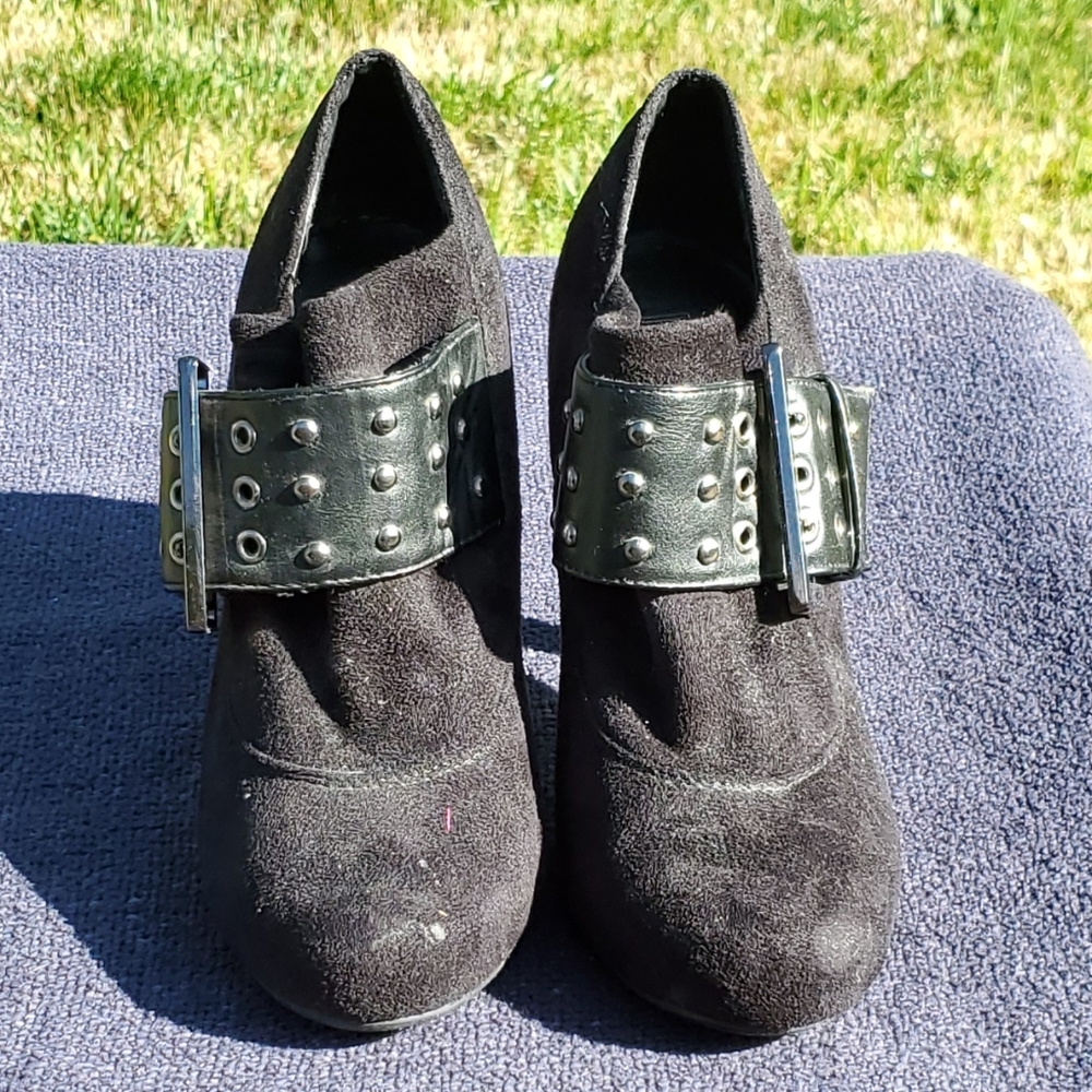 Forever black buckle heel booties 8.5 Cynthia-63 - Picture 2 of 8